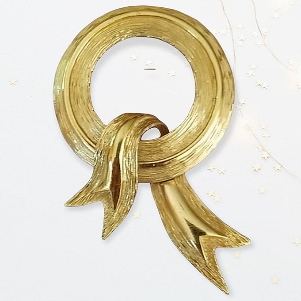 Vintage Mid Century Signed MONET Goldtone Bow Brooch Pin - Picture 5 of 14